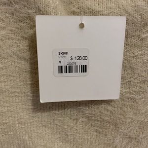 Seek the label Tops - Seek the label off the shoulder top Seek the label Tops - Seek the label off the shoulder top
